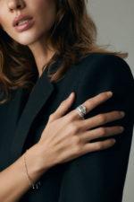 La féminité Ring with Dangling Briolette Diamonds - Image 2