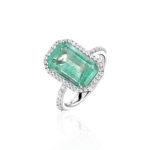 La féminité Ring with Mint Emerald and Diamonds