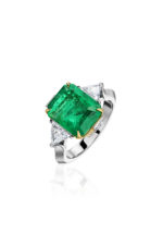 High Jewelry White Gold Ring with Zambian Emerald