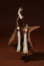 Lis des Vallées Earrings with Pearls and Diamonds - Image 2